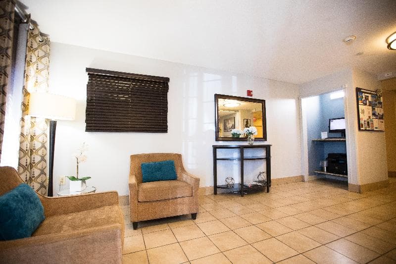 Sonesta Simply Suites Austin South 4