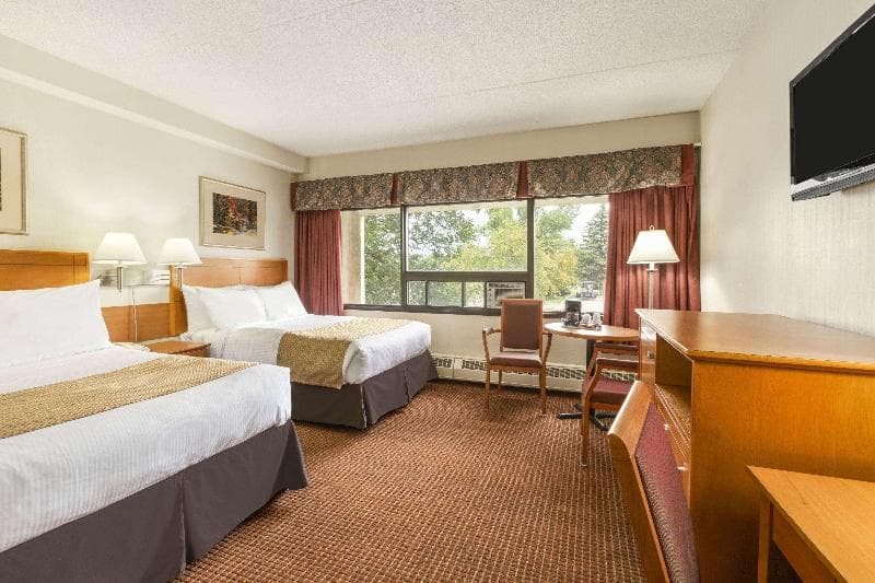 Travelodge By Wyndham Edmonton East 2