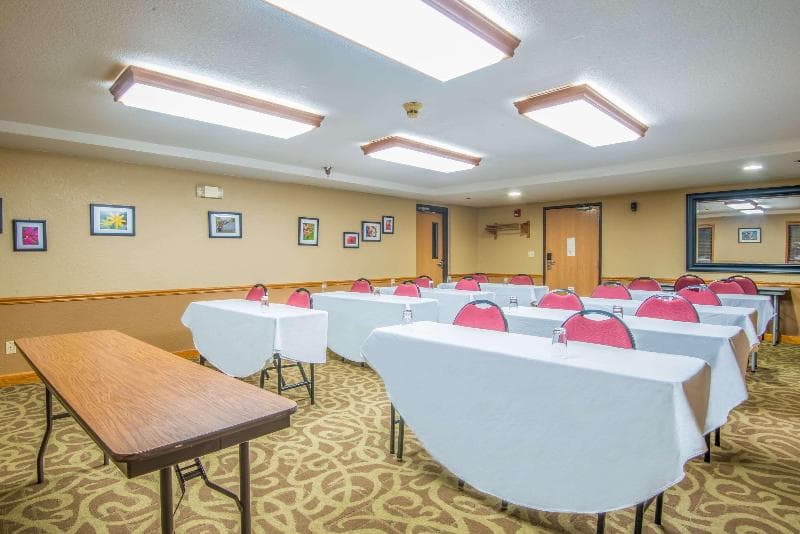 AmericInn by Wyndham Ames photo 1