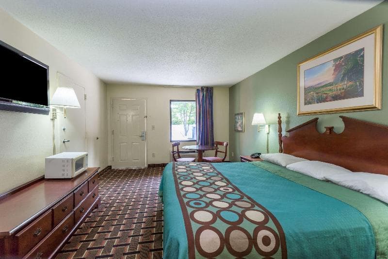 Super 8 By Wyndham Norcross/I-85 Atlanta photo 1