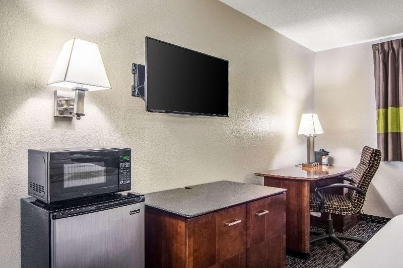 Quality Inn Atlanta Airport-Central 2