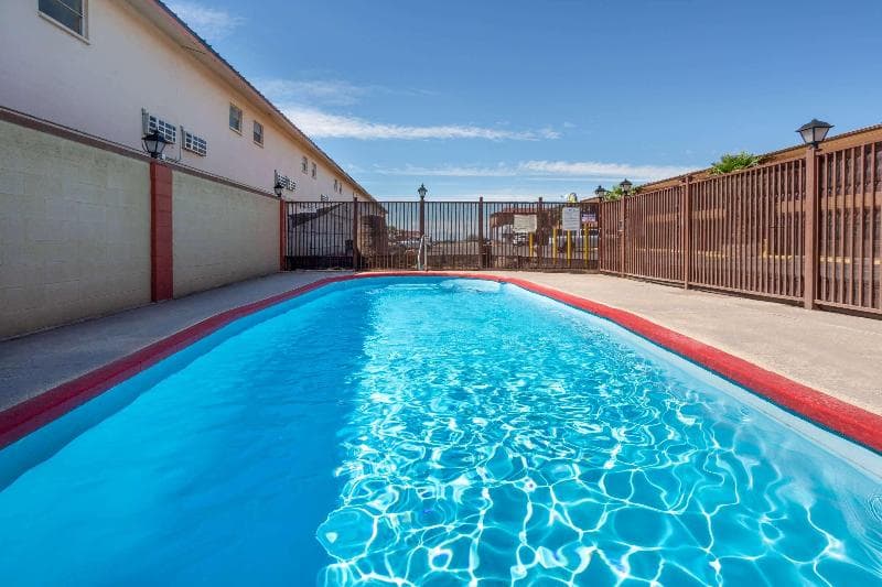 Days Inn by Wyndham Alamogordo 5