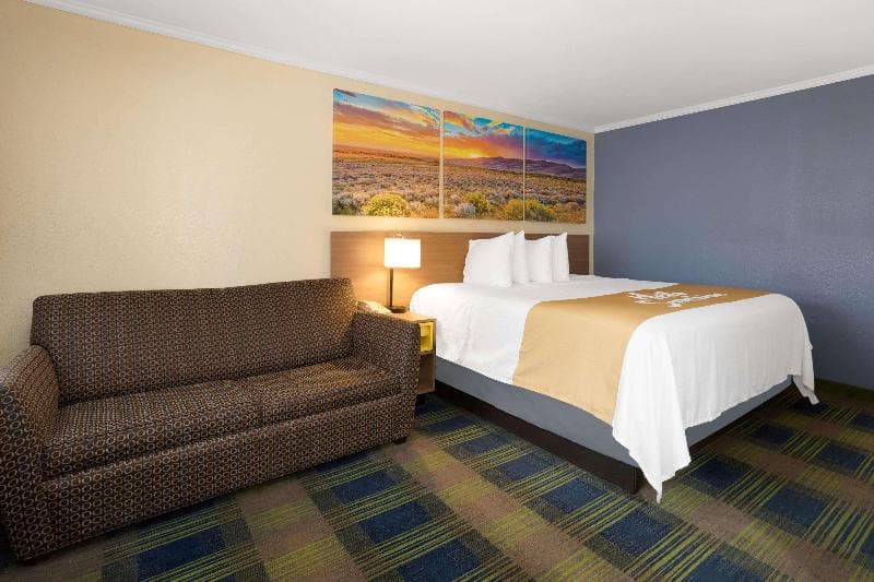 Days Inn by Wyndham Alamogordo 3