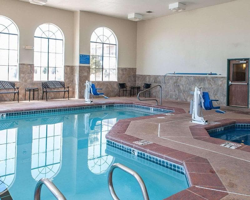 Quality Inn & Suites 5