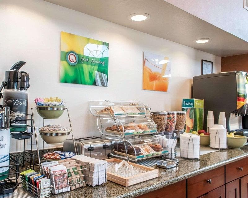 Quality Inn & Suites 3
