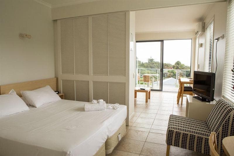 Waiheke Island Resort 4
