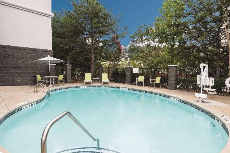 La Quinta Inn & Suites by Wyndham Kennesaw 5