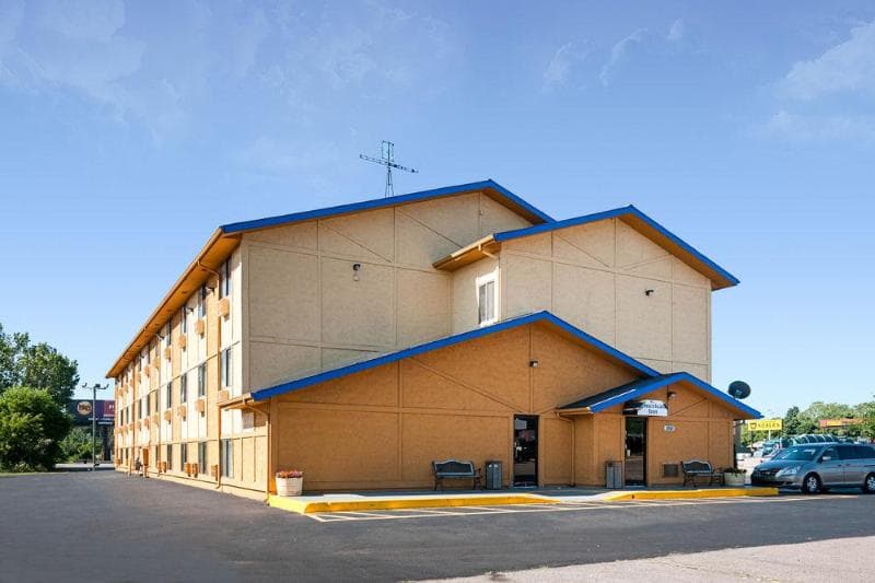 Super 8 By Wyndham Benton Harbor/St. Joseph 3