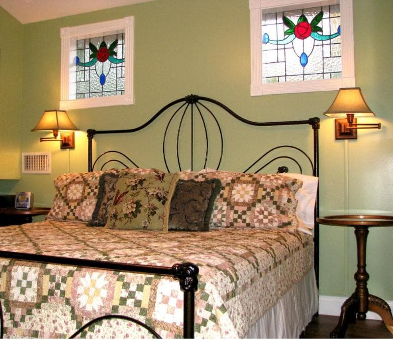 White Oak Manor Bed & Breakfast photo 1