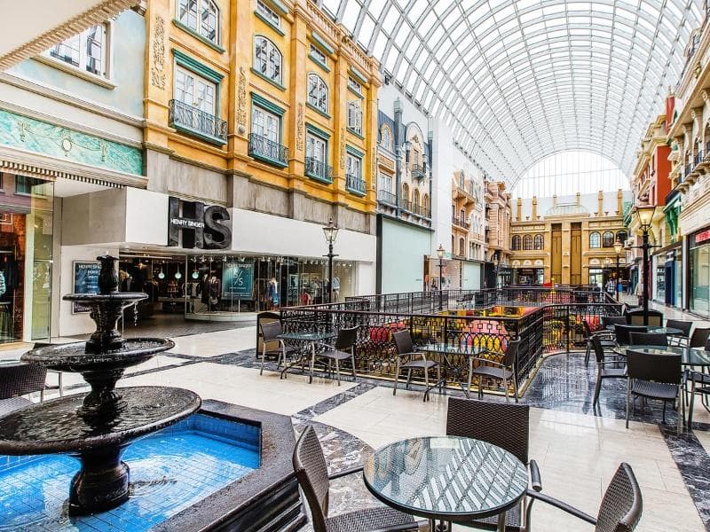 West Edmonton Mall Inn 4