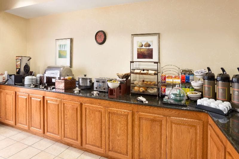 Country Inn & Suites Albany 3
