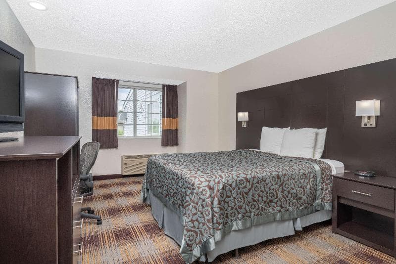 Days Inn By Wyndham Faribault photo 1