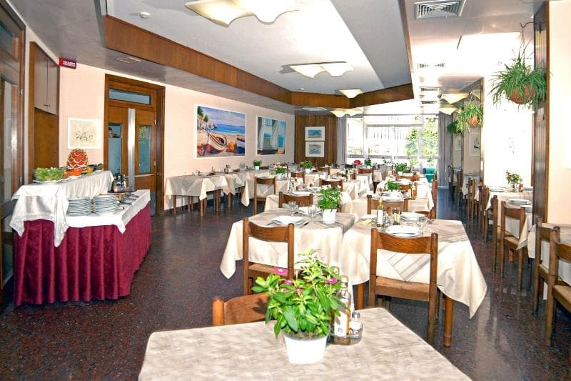 Hotel President 4