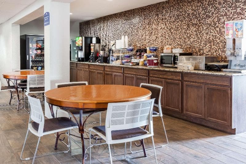 Microtel Inn & Suites by Wyndham Ardmore 3