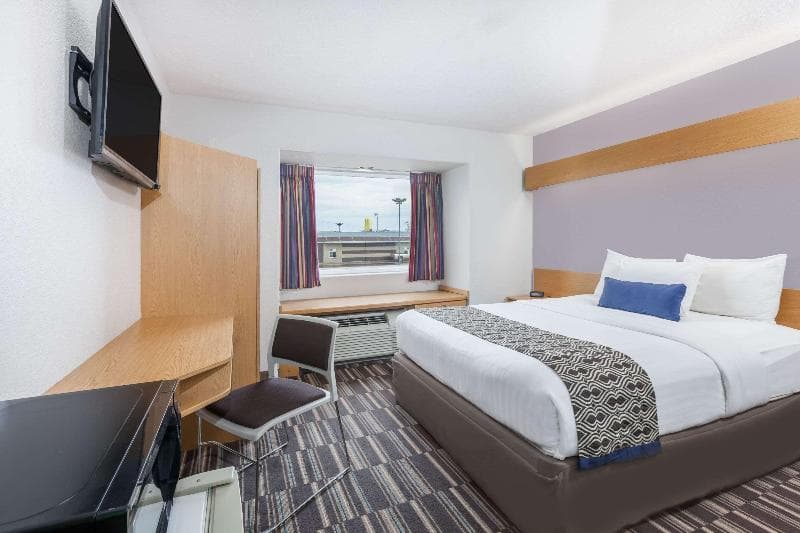 Microtel Inn & Suites by Wyndham Ardmore 5