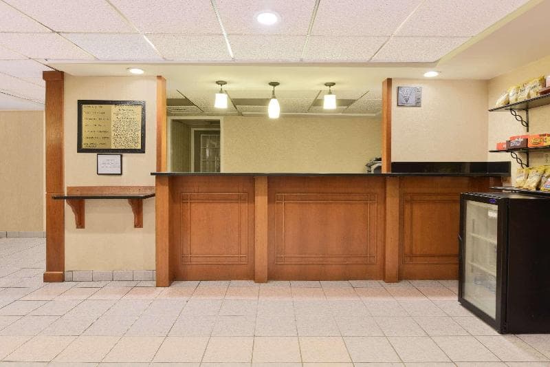 Howard Johnson By Wyndham Allentown/Dorney Hotel & Suites 3