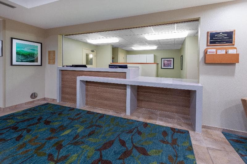 Candlewood Suites Kalamazoo 4
