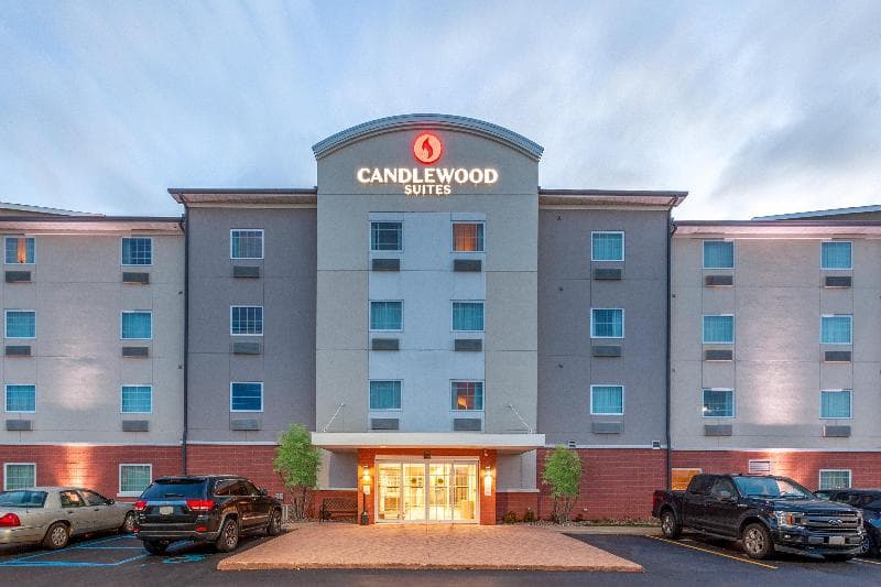 Candlewood Suites Kalamazoo 5