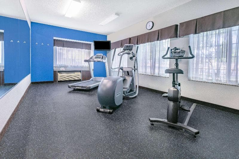 Microtel Inn & Suites by Wyndham Austin Airport 3