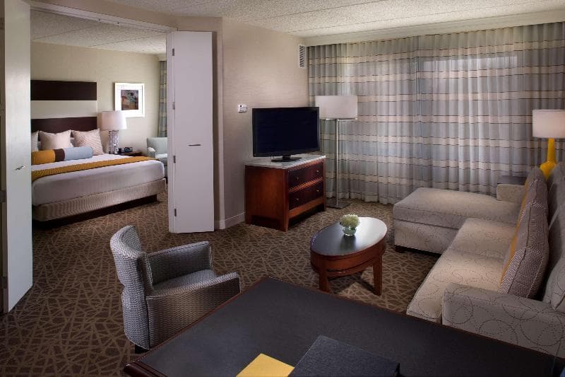 Hyatt Regency Suites Atlanta Nw 5
