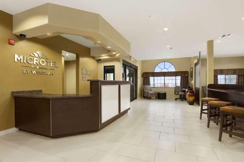 Microtel Inn & Suites By Wyndham Round Rock 5