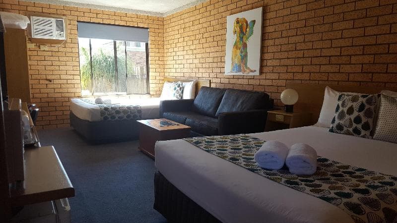 Royal Palms Motor Inn photo 1