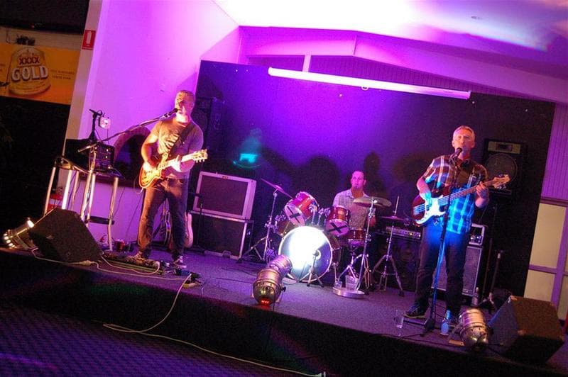 Slipway Hotel Motel 4