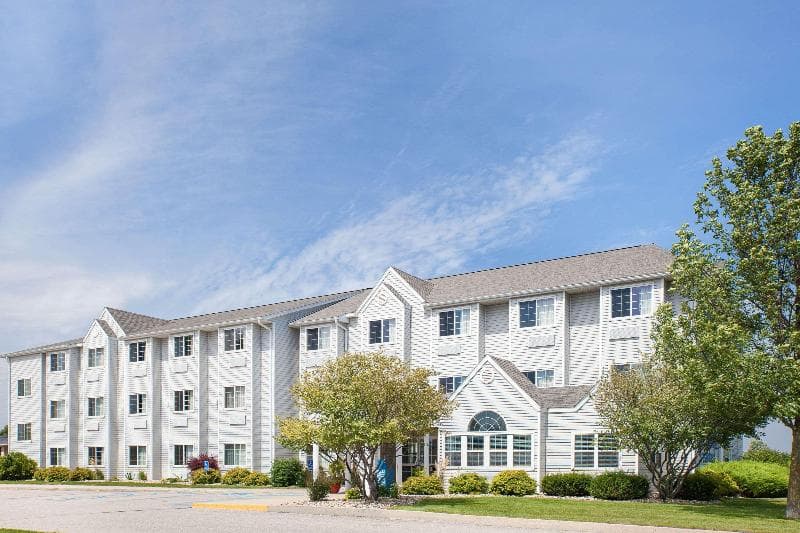 Microtel Inn & Suites By Wyndham Clear Lake photo 1