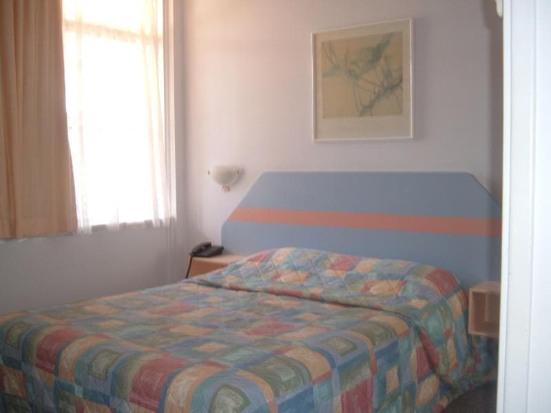 Golden Sands Motor Inn 4