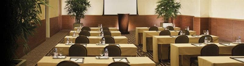 The Water Club Hotel 4
