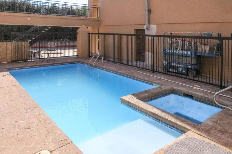Quality Inn And Suites Round Rock main