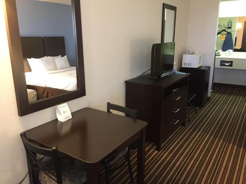 Quality Inn And Suites Round Rock 3