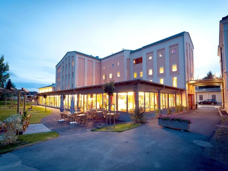 Jufa Weinviertel - Hotel In Der Eselsmühle photo 1