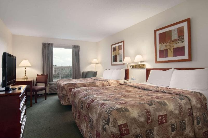 Travelodge By Wyndham Stony Plain photo 1