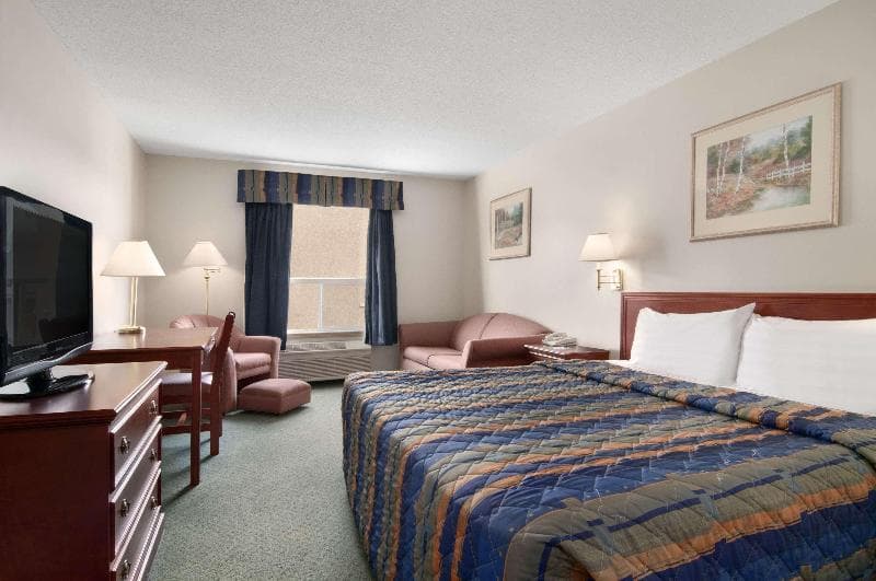 Travelodge By Wyndham Stony Plain 4