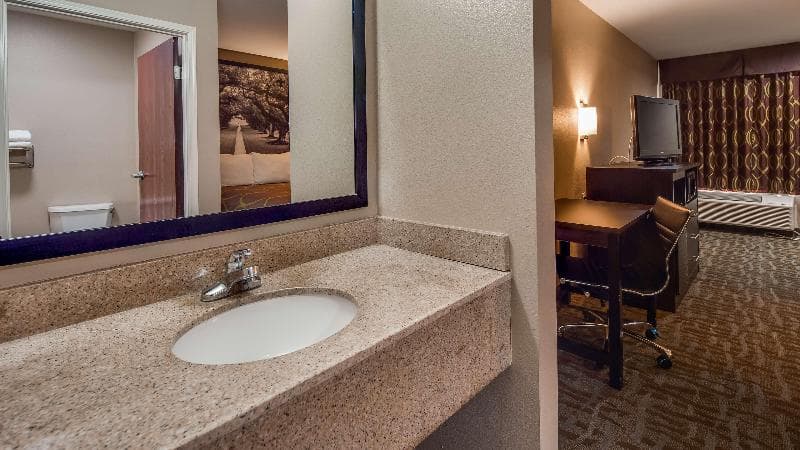 SureStay Hotel by Best Western Alexandria Airport photo 1