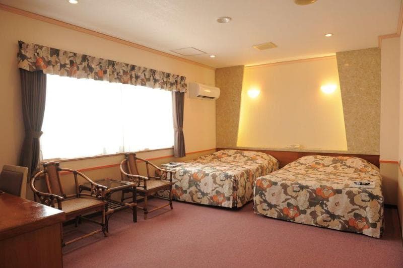Crown Hotel Okinawa 5