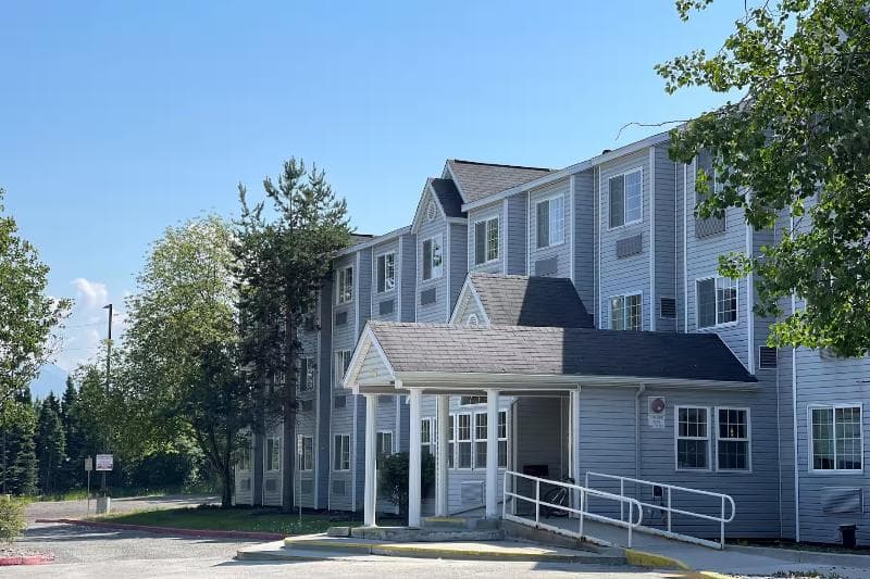 Baymont Inn & Suites by Wyndham Anchorage Airport 4