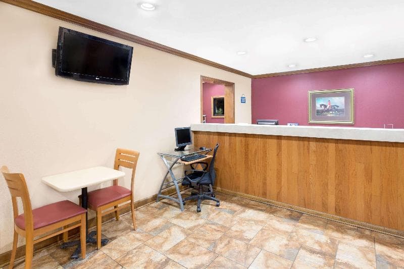 Days Inn by Wyndham Aiken - Interstate Highway 20 5