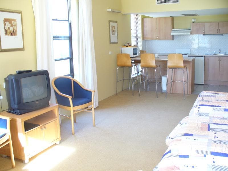 El Toro Motor Inn 4