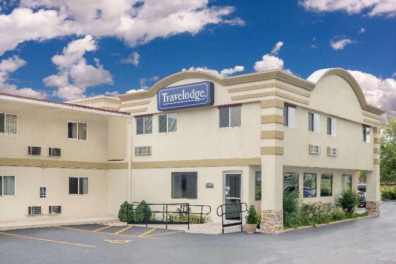 Travelodge by Wyndham Lima 5
