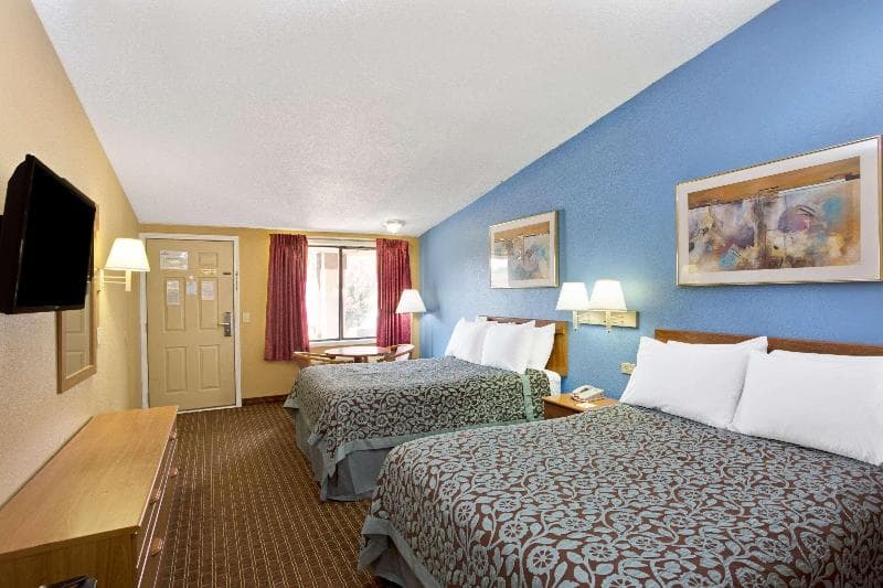Days Inn by Wyndham Lawrenceville 5