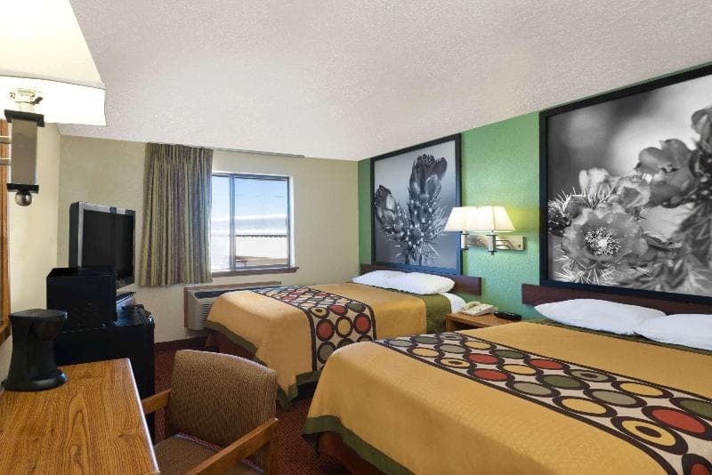 Super 8 by Wyndham Alamogordo 3