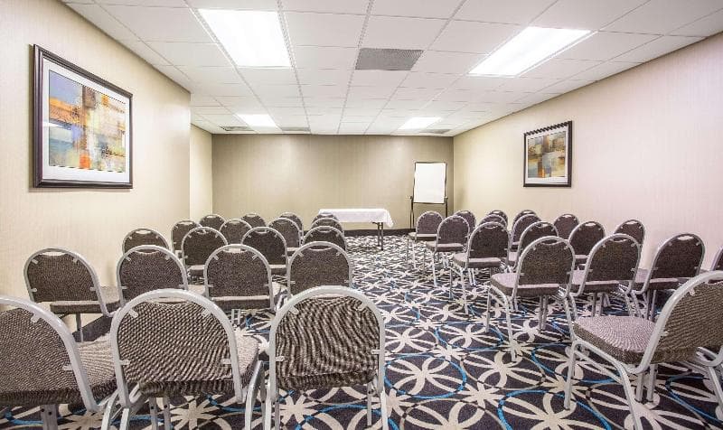 La Quinta Inn & Suites by Wyndham Snellville-Stone Mountain main