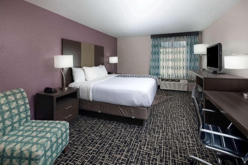 La Quinta Inn & Suites by Wyndham Snellville-Stone Mountain 3