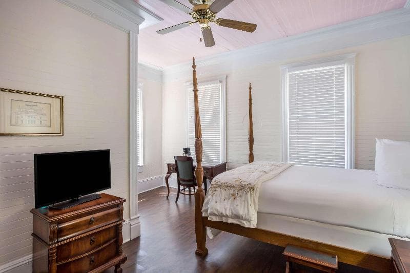 Coombs Inn And Suites, Ascend Hotel Collection 5
