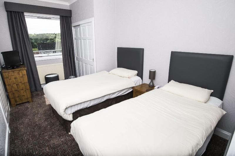 Douglas Arms Hotel 5