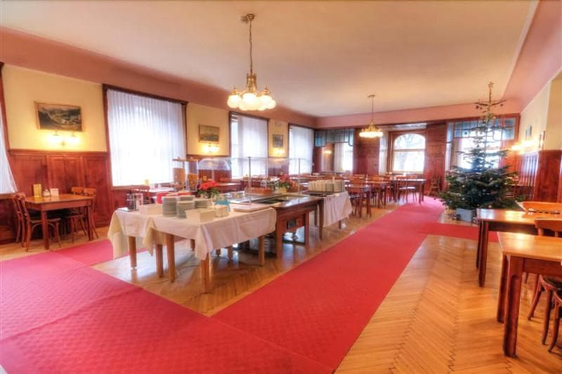 Euro Youth Hotel & Krone 3