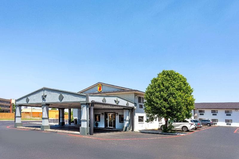 Super 8 By Wyndham Amarillo Central 5