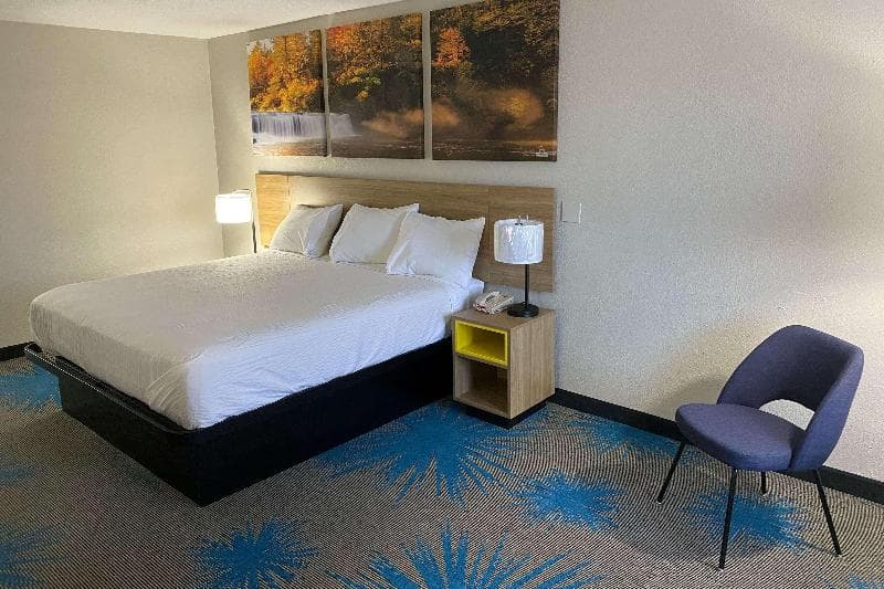 Days Inn By Wyndham Newnan 5